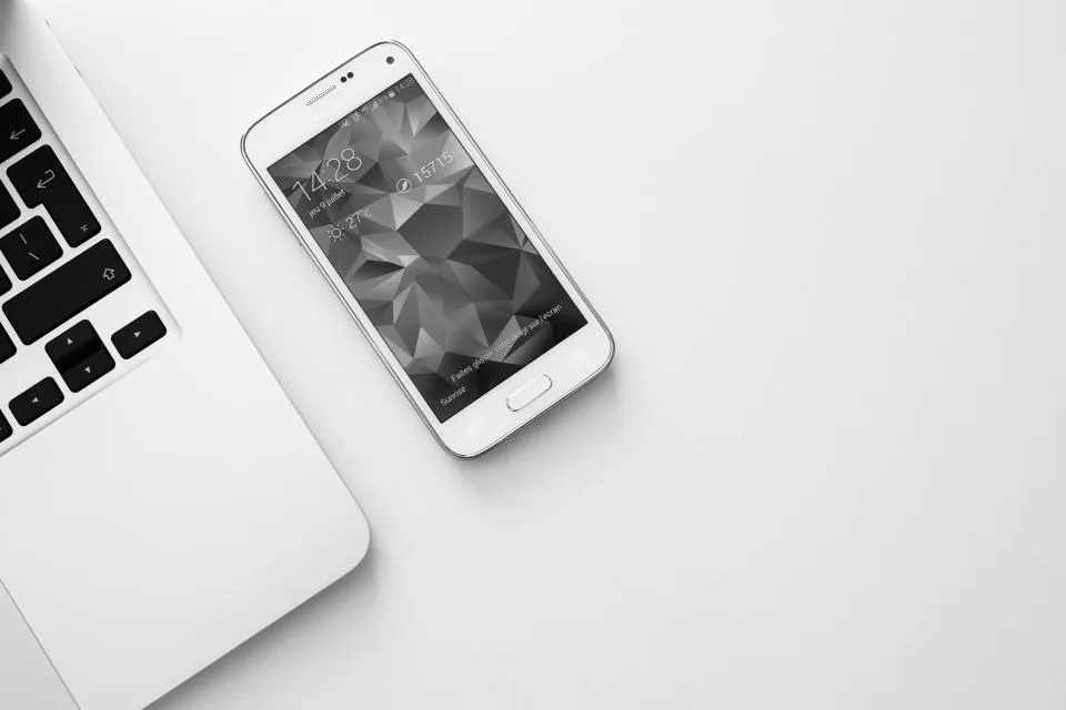 Rebranding a White-Label Social Media Kit in Canva for a Client: Brand Kit, Colors and Resizing